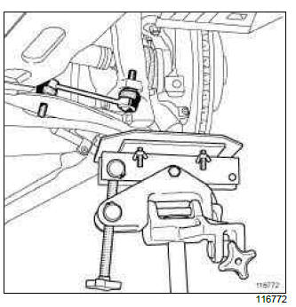 Renault Clio. Front driveshaft lower arm: Removal - Refitting