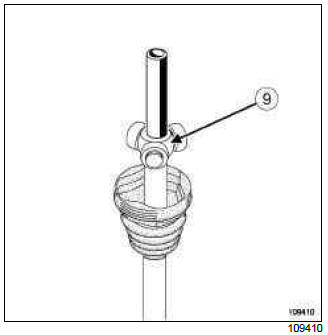 Renault Clio. Front right-hand driveshaft gaiter, gearbox side: Removal - Refitting