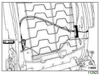 Renault Clio. Front seat: Stripping - Rebuilding