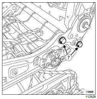 Renault Clio. Front seat: Stripping - Rebuilding