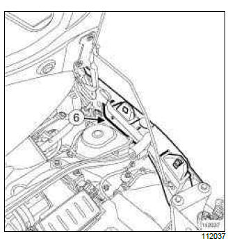 Renault Clio. Front wing upper mounting support