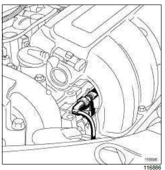 Renault Clio. Fuel pressure: Check