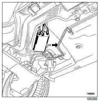 Renault Clio. Fuel tank: Removal - Refitting