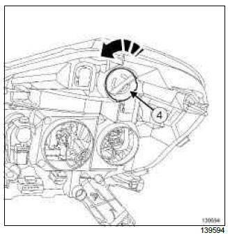 Renault Clio. Headlight bulb: Removal - Refitting