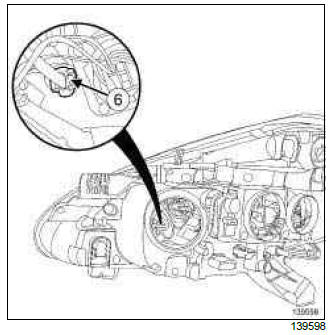 Renault Clio. Headlight bulb: Removal - Refitting