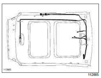 Renault Clio. Headlining wiring: Removal - Refitting