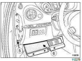 Renault Clio. Ignition switch: Removal - Refitting