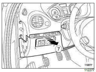 Renault Clio. Ignition switch: Removal - Refitting