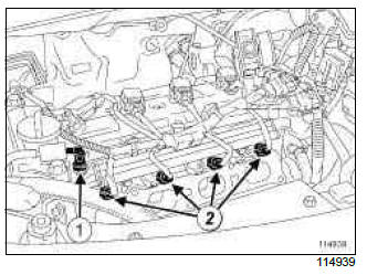 Renault Clio. Injector rail - Injectors: Removal - Refitting