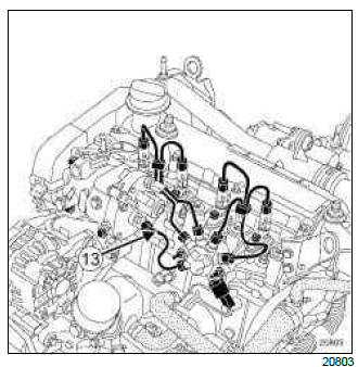 Renault Clio. Injector rail: Removal - Refitting