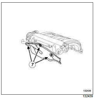 Renault Clio. Inlet distributor: Removal - Refitting