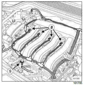 Renault Clio. Inlet distributor: Removal - Refitting