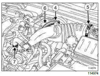 Renault Clio. Inlet distributor: Removal - Refitting