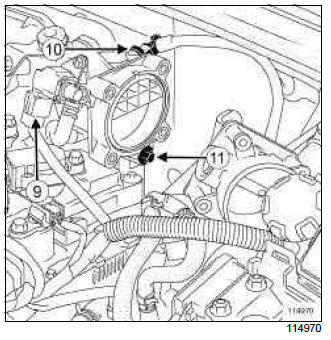 Renault Clio. Inlet distributor: Removal - Refitting