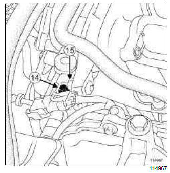 Renault Clio. Inlet distributor: Removal - Refitting