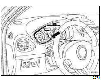 Renault Clio. Instrument panel: Removal - Refitting