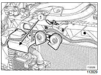 Renault Clio. Intercooler: Removal - Refitting