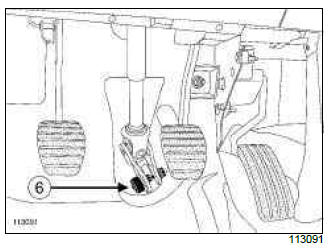 Renault Clio. Intermediate shaft: Removal - Refitting