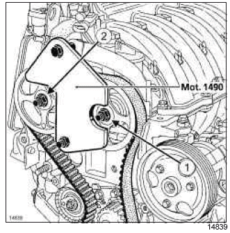 Renault Clio. Rocker cover: Removal - Refitting