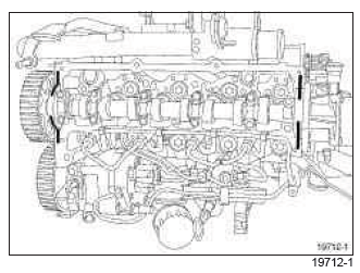 Renault Clio. Rocker cover: Removal - Refitting