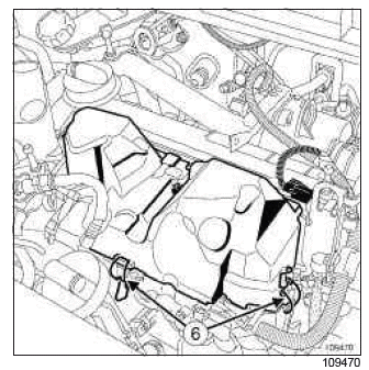 Renault Clio. Rocker cover: Removal - Refitting