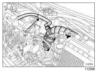 Renault Clio. Rocker cover: Removal - Refitting