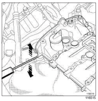 Renault Clio. Rocker cover: Removal - Refitting