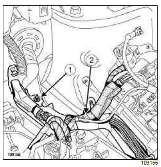 Renault Clio. Left-hand suspended engine mounting: Removal - Refitting