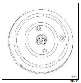 Renault Clio. Master cylinder