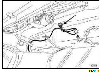 Renault Clio. Navigation: List and location of components