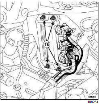 Renault Clio. Bonnet release control: Removal - Refitting