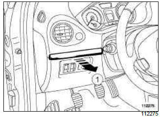 Renault Clio. Parking distance control