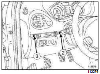 Renault Clio. Parking distance control