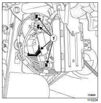 Renault Clio. UCH: Removal - Refitting