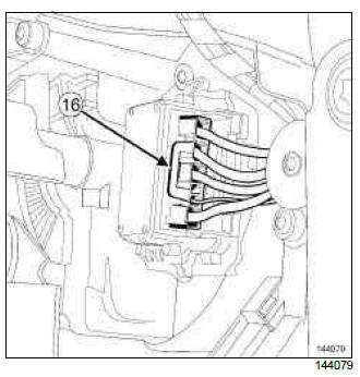 Renault Clio. Passenger compartment fan assembly control unit: Removal - Refitting