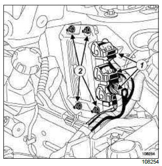 Renault Clio. Petrol injection computer: Removal - Refitting