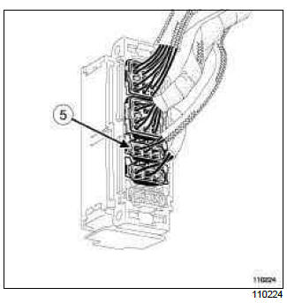 Renault Clio. Pressure sensor: Removal - Refitting