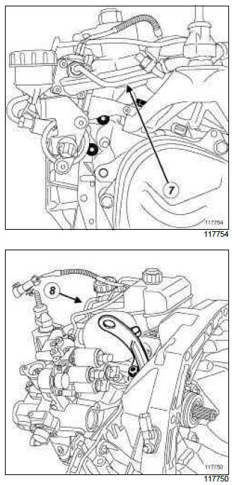 Renault Clio. Pump assembly: Removal - Refitting