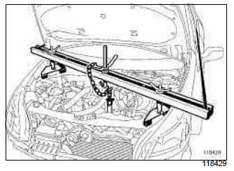 Renault Clio. Pump assembly: Removal - Refitting