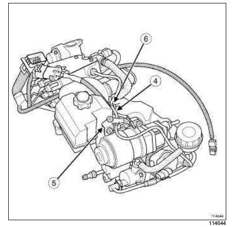 Renault Clio. Pump assembly: Removal - Refitting