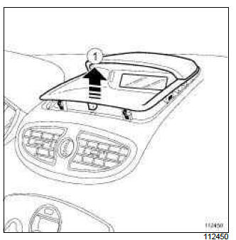 Renault Clio. Display: Removal - Refitting