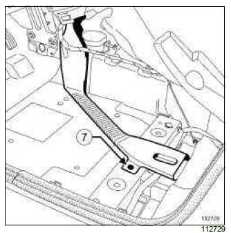 Renault Clio. Rear air distribution duct: Removal - Refitting