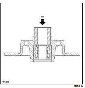 Renault Clio. Rear disc bearing: Removal - Refitting