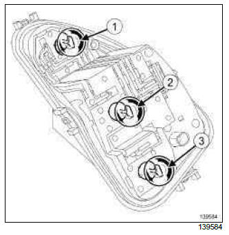 Renault Clio. Rear light bulb: Removal - Refitting