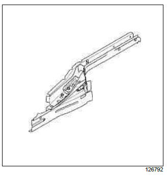 Renault Clio. Rear side member