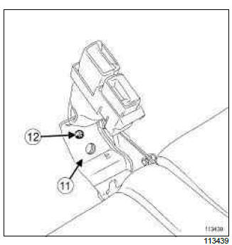 Renault Clio. Rear bench seat mechanism: Removal - Refitting