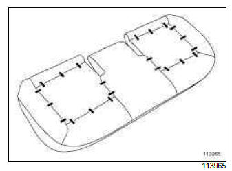 Renault Clio. Single unit rear bench seat base trim: Removal - Refitting