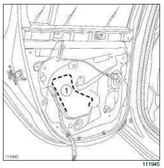 Renault Clio. Rear side door manual window winder mechanism: Removal - Refitting