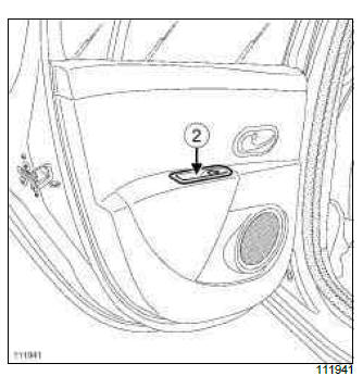 Renault Clio. Rear side door trim: Removal - Refitting