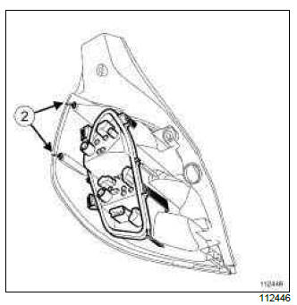 Renault Clio. Rear wing light: Removal - Refitting